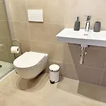New Studio, King Bed, Free Parking, Terrace