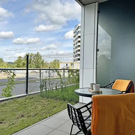 Apartamento New Studio, King Bed, Free Parking, Terrace Praga