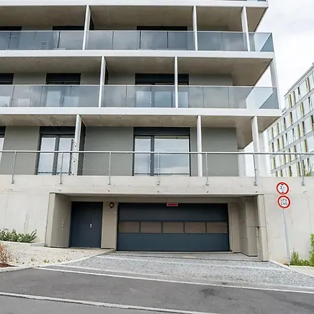 New Studio, King Bed, Free Parking, Terrace 公寓 布拉格